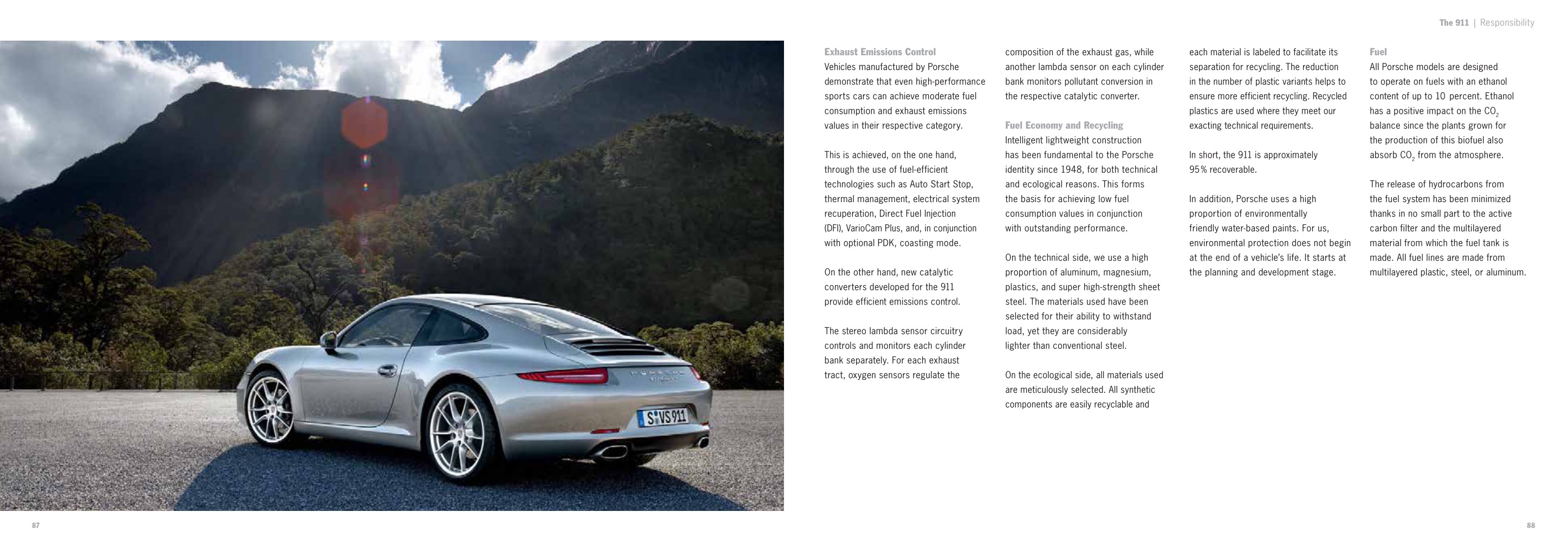 2013 Porsche 911 Brochure Page 2